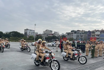 Lực lượng Cảnh sát giao thông Công an tỉnh Hải Dương ra quân bảo đảm an toàn trật tự giao thông.