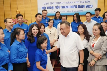 Lãnh đạo thành phố Hà Nội gặp gỡ, đối thoại với thanh niên Thủ đô.