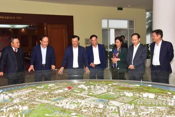 Lãnh đạo Thành ủy Hà Nội cho ý kiến về quy hoạch phát triển quận Long Biên.