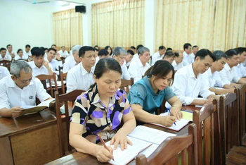 Các học viên là Phó Bí thư Đảng ủy cấp xã của Hà Nội tham gia lớp học.