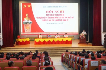 Hội nghị tiếp xúc cử tri là người có uy tín đồng bào dân tộc thiểu số ở Lào Cai.