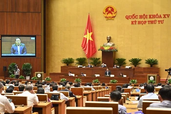 Quang cảnh phiên họp của Quốc hội tại Hội trường Diên Hồng chiều 26/10.