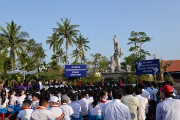 Quang cảnh buổi lễ tưởng niệm 504 đồng bào Sơn Mỹ bị thảm sát.