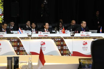 Phó Thống đốc Ngân hàng Nhà nước Việt Nam Phạm Tiến Dũng tham dự Hội nghị Thống đốc Ngân hàng Trung ương ASEAN, Hội nghị Bộ trưởng Tài chính và Thống đốc Ngân hàng Trung ương ASEAN và các sự kiện liên quan tại Bali, Indonesia. (Ảnh: TTXVN)
