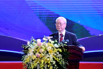 Tổng Bí thư Nguyễn Phú Trọng phát biểu tại Lễ kỷ niệm 75 năm Ngày thành lập Liên hiệp các Hội Văn học nghệ thuật Việt Nam. (Ảnh: ĐĂNG KHOA)