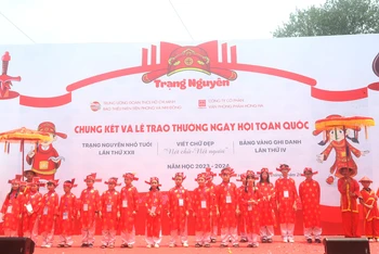 18 sĩ tử được vinh danh Trạng Nguyên tại ngày hội chung kết “Trạng Nguyên nhỏ tuổi”.