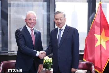 Tổng Bí thư, Chủ tịch nước Tô Lâm tiếp Tiến sĩ Brendan Nelson, Phó Chủ tịch Cấp cao Tập đoàn Boeing kiêm Chủ tịch Boeing Global. (Ảnh: TTXVN) 