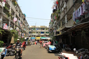 Chung cư cũ Nguyễn Thiện Thuật, Quận 3 xuống cấp nghiêm trọng, cần được cải tạo.