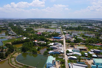 Xã đảo Long Hòa, huyện Châu Thành, tỉnh Trà Vinh sẽ được kết nối hạ tầng giao thông với đất liền khi cầu Cổ Chiên xây dựng nối tỉnh Bến Tre với tỉnh Trà Vinh.