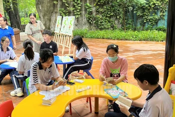 Không gian vườn sách thiếu niên, nhi đồng tại Thảo Cầm Viên (Thành phố Hồ Chí Minh).