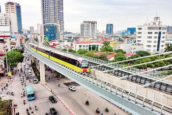 Chạy thử tuyến đường sắt đô thị Nhổn-ga Hà Nội, đoạn trên cao từ Nhổn đến Cầu Giấy. 