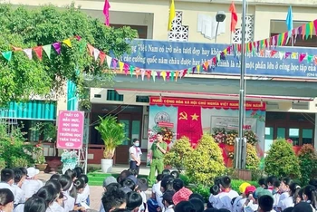 Tuyên truyền về pháp luật, nâng cao kỹ năng sống cho học sinh Trường trung học cơ sở Nghĩa Lộ (thành phố Quảng Ngãi, tỉnh Quảng Ngãi).