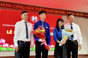 Một buổi lễ kết nạp đảng viên là học sinh trên địa bàn quận Phú Nhuận vào tháng 6/2022.