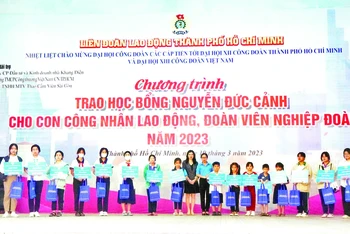 Liên đoàn Lao động Thành phố Hồ Chí Minh tổ chức trao học bổng Nguyễn Đức Cảnh cấp thành phố năm 2023.