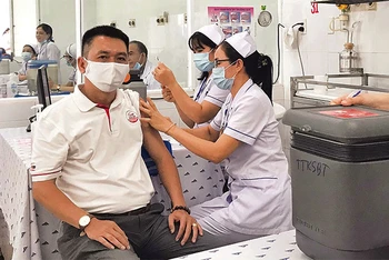 Tiêm ngừa phòng, chống dịch Covid-19 tại Tây Ninh.