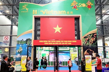 Khu gian hàng Việt Nam tại Hội chợ Trung Quốc-ASEAN CAEXPO 20, Quảng Tây, tháng 9/2023. (Ảnh: HỮU HƯNG)
