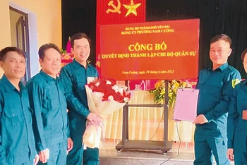 Lễ ra mắt chi bộ quân sự phường Nam Cường, thành phố Yên Bái.