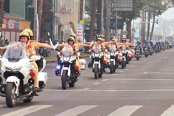 Lực lượng Cảnh sát giao thông Thành phố Hồ Chí Minh ra quân Năm an toàn giao thông.