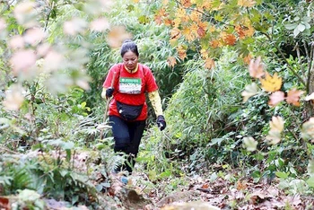Chị Nguyễn Thị Thủy trong một hành trình leo núi.
