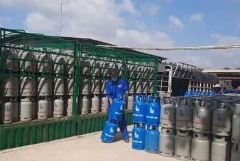 Giá gas bán lẻ đắt đỏ hơn do giá gas nhập khẩu tăng giá mạnh.