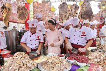 Thăm làng nghề làm phở