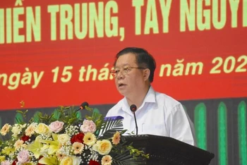 Trưởng Ban Tuyên giáo Trung ương Nguyễn Trọng Nghĩa phát biểu tại buổi gặp mặt.