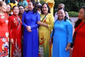 Phó Chủ tịch nước Võ Thị Ánh Xuân gặp mặt các đại biểu người có công với cách mạng tỉnh Bình Định.