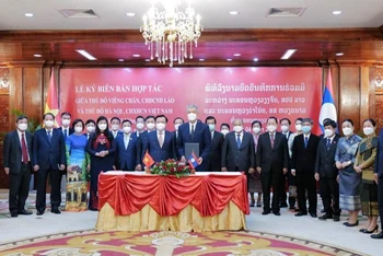 Đoàn công tác của Thành ủy Hà Nội vừa có chuyến thăm, làm việc và ký kết nhiều văn bản hợp tác quan trọng với lãnh đạo thành phố Vientiane (Lào).