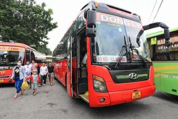 Dịp nghỉ lễ 2/9, hành khách qua bến xe Hà Nội tăng khoảng 300%.