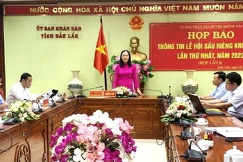 Lãnh đạo địa phương thông tin về Lễ hội Sầu riêng Krông Pắc lần thứ I.