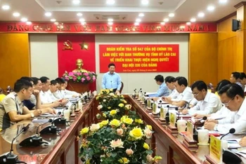 Đồng chí Phạm Bình Minh, Ủy viên Bộ Chính trị, Phó Thủ tướng Thường trực Chính phủ, Trưởng Đoàn kiểm tra làm việc với Ban Thường vụ Tỉnh ủy Lào Cai.