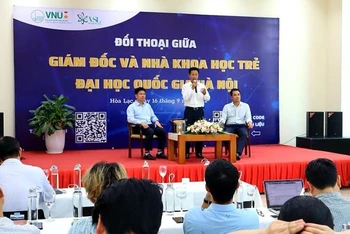 Giám đốc Đại học Quốc gia Hà Nội giải đáp những ý kiến của các nhà khoa học trẻ.