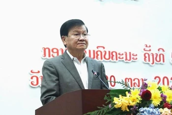 Tổng Bí thư, Chủ tịch nước Lào Thongloun Sisoulith phát biểu tại Hội nghị. (Ảnh: báo Pasaxon)