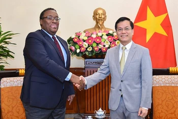 Thứ trưởng Ngoại giao Hà Kim Ngọc tiếp Thứ trưởng Ngoại giao Haiti thăm và làm việc tại Việt Nam.