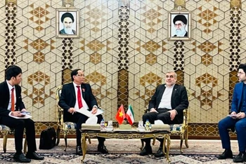 Thượng tướng, Phó Chủ Quốc hội Trần Quang Phương hội đàm với Phó Chủ tịch Quốc hội thứ nhất nước Cộng hòa Hồi giáo Iran.