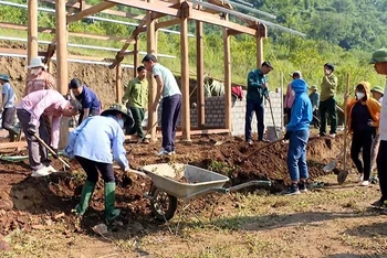 Huy động các tổ chức hỗ trợ xây dựng nhà ở cho hộ nghèo trên địa bàn tỉnh Tuyên Quang.