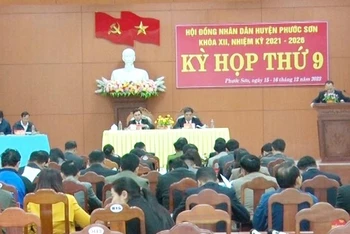 Quang cảnh kỳ họp Hội đồng nhân dân huyện Phước Sơn.