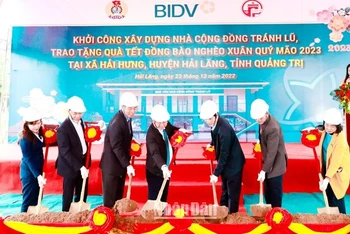 Chiều 23/12, BIDV khởi công nhà cộng đồng tránh lũ cho người dân xã Hải Hưng, huyện Hải Lăng, tỉnh Quảng Trị. 