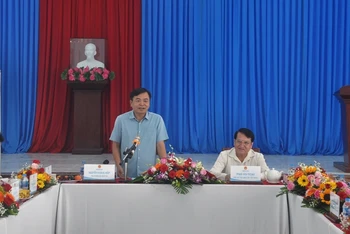 Đồng chí Nguyễn Hoàng Hiệp phát biểu tại buổi làm việc.