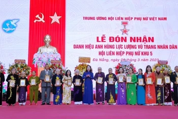 Danh hiệu Anh hùng Lực lượng vũ trang nhân dân là sự ghi nhận, trân trọng của Đảng, Nhà nước và nhân dân ta, là vinh dự to lớn đối với các thế hệ phụ nữ Khu 5.