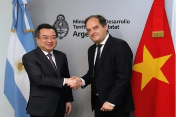 Việc Bộ Xây dựng Việt Nam và Bộ Phát triển Lãnh thổ và Nhà ở Argentina tăng cường trao đổi hợp tác chuyên ngành sẽ góp phần quan trọng thúc đẩy hợp tác toàn diện Việt Nam-Argentina.