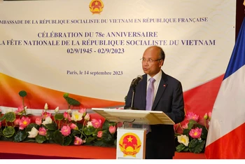 Đại sứ Đinh Toàn Thắng nhấn mạnh: Việt Nam mong muốn Pháp và tất cả các đối tác quốc tế tiếp tục nỗ lực tăng cường hợp tác và đoàn kết.