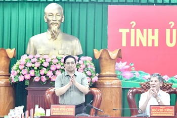Thủ tướng chủ trì buổi làm việc với Ban Thường vụ Tỉnh ủy Trà Vinh.