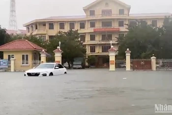 [Video] Nhiều nơi ngập lụt ở Thừa Thiên Huế