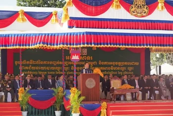 Thủ tướng Vương quốc Campuchia Samdech Moha Bovor Thipadei Hun Manet đọc diễn văn tại buổi lễ.