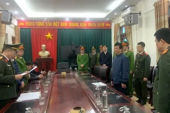 Cơ quan An ninh điều tra, Công an tỉnh Hưng Yên thực hiện lệnh bắt bị can để tạm giam đối với Phạm Văn Chờ.