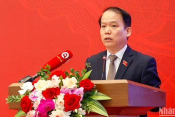 Chủ nhiệm Ủy ban Pháp luật Hoàng Thanh Tùng phát biểu tham luận tại Hội nghị. (Ảnh: Duy Linh)
