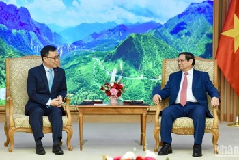 Thủ tướng Phạm Minh Chính đã tiếp Đại sứ Hàn Quốc tại Việt Nam Choi Young Sam.