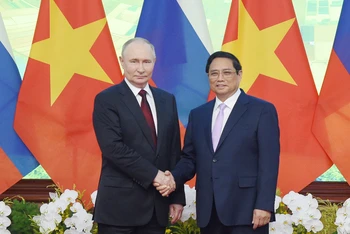 Thủ tướng Phạm Minh Chính và Tổng thống Liên bang Nga Vladimir Putin. (Ảnh: Trần Hải)