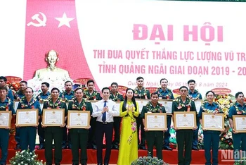 Tôn vinh các tập thể, cá nhân có thành tích xuất sắc trong phong trào thi đua quyết thắng lực lượng vũ trang tỉnh Quảng Ngãi giai đoạn 2019-2024.